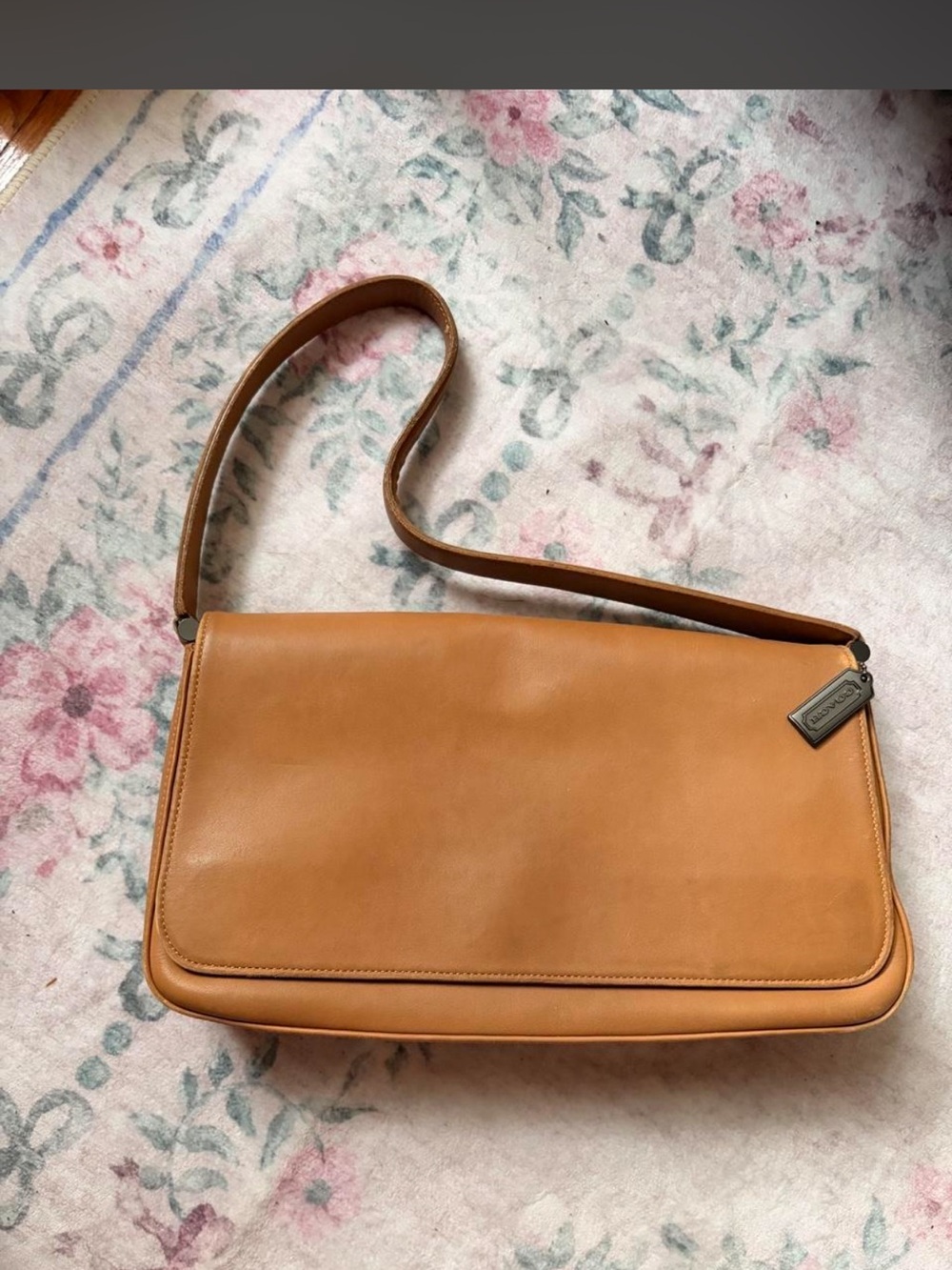 Vintage coach tan shoulder bag